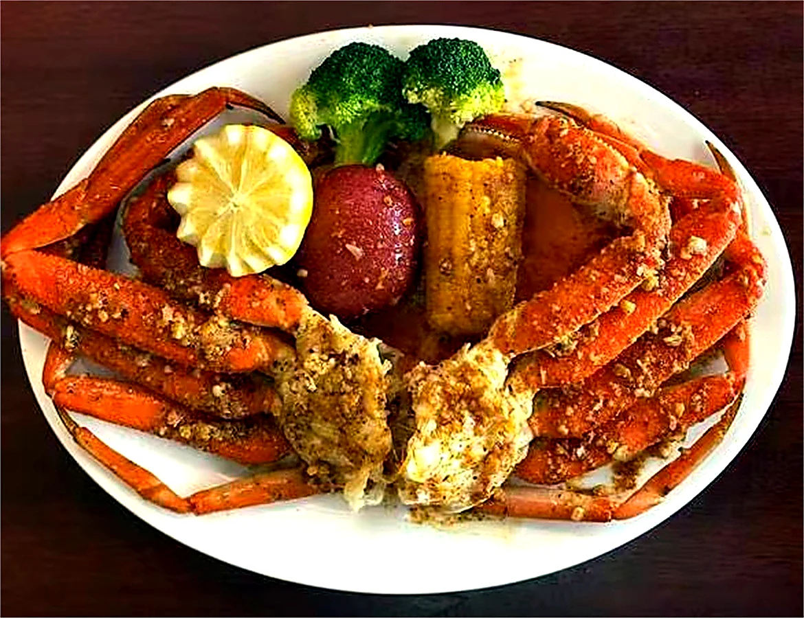 Snow Crab Legs Platter at Juicy King Crab Express, Seafood Restaurant in Brooklyn